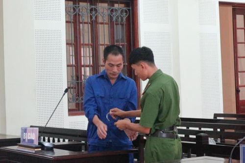 Lời biện minh của kẻ vận chuyển thuê heroin