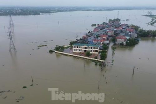 Hà Nội: Huyện Quốc Oai có 6 xã ngập úng, di tản hơn 400 người dân