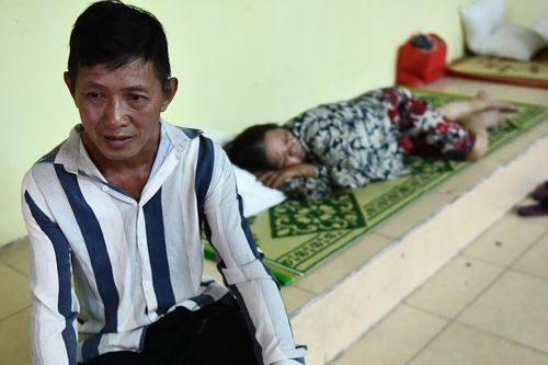 Đêm đầu tiên ở điểm tránh lụt của Hà Nội