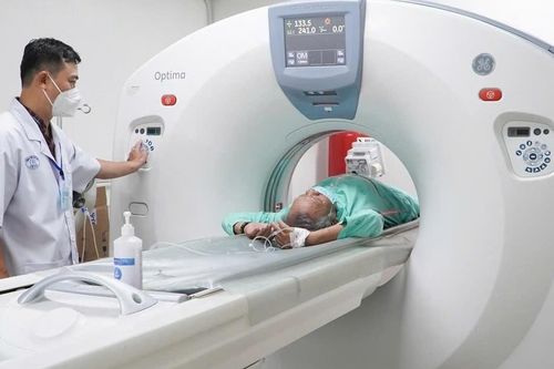 Bao giờ TPHCM có đủ thuốc phóng xạ cho bệnh nhân ung thư?