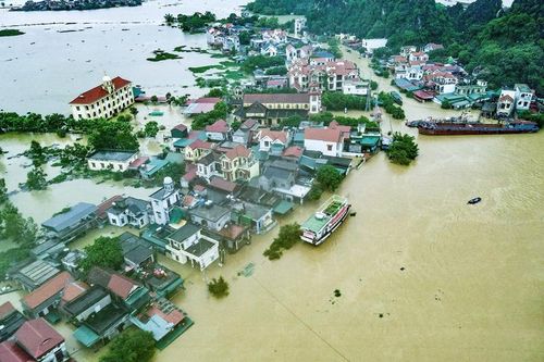 Nước sông Hoàng Long dâng cao, hơn 600 hộ dân ở Ninh Bình bị cô lập
