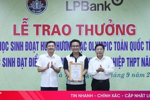 Trao thưởng cho 117 học sinh đạt thành tích cao trong các cuộc thi