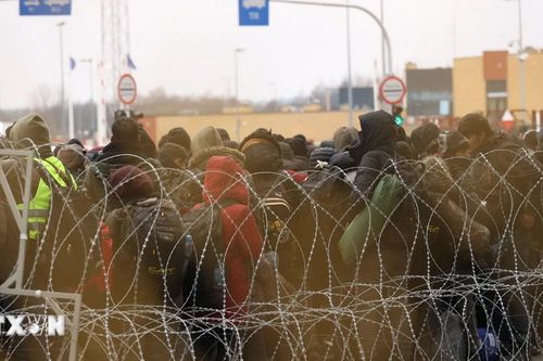 Ba Lan gia hạn việc áp dụng 'vùng đệm' trên biên giới với Belarus