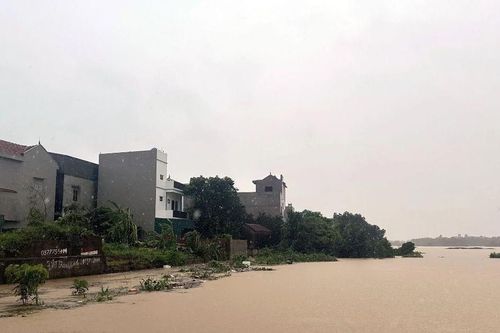 Hà Nội cấm các phương tiện đường thủy hoạt động ở một số sông, suối, hồ