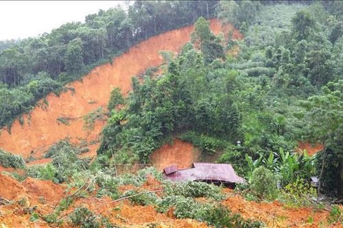 Trượt lở đất đá: Chuyên gia địa chất đề xuất các giải pháp