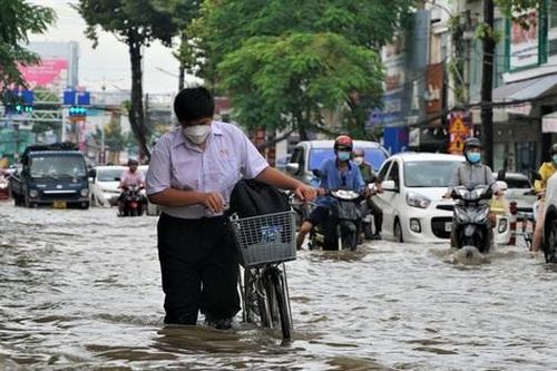 Một số tỉnh, thành tiếp tục cho học sinh nghỉ học tránh ngập lụt
