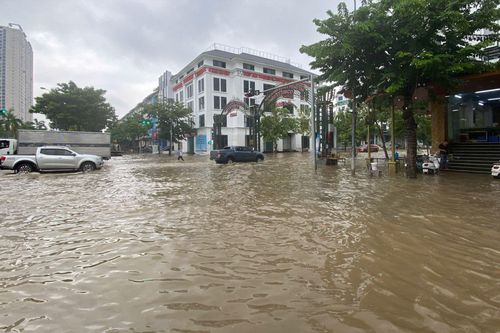 Làng biệt thự triệu USD Geleximco, Nam An Khánh lại chìm trong 'biển nước'