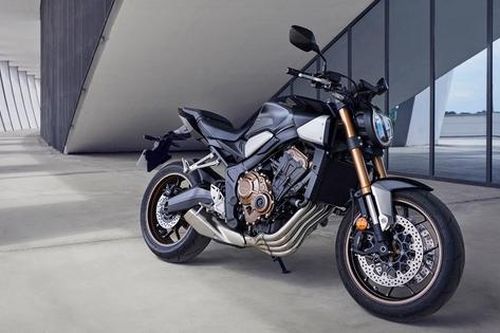 Honda ra mắt hàng loạt mẫu xe phân khối lớn