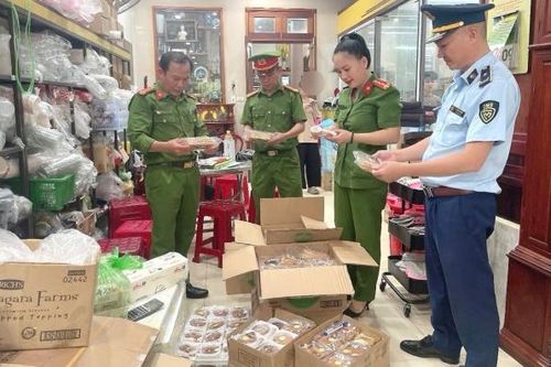 Quảng Trị: Tăng cường kiểm soát hàng hóa dịp Trung thu năm 2024
