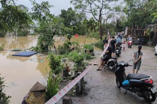 Hà Nội: Lũ sông Hồng sau bão số 3 gây ngập ngoài đê nhưng chưa phải 'đóng' cửa khẩu