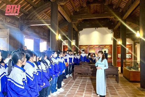 Cảnh giác 'Cách mạng màu' ẩn mình trong giới trẻ