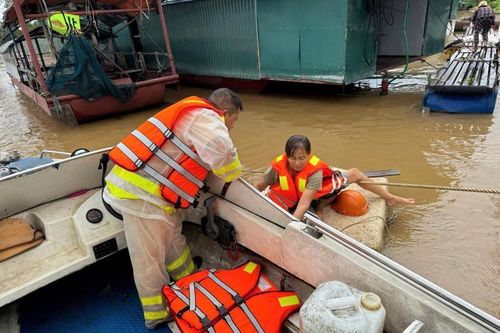 Hà Nội thực hiện biện pháp an toàn và hạn chế tối đa thiệt hại cho người dân ven sông