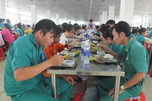 Hàng ngàn đoàn viên, người lao động tham gia Chương trình Bữa cơm Công đoàn và tri ân người lao động