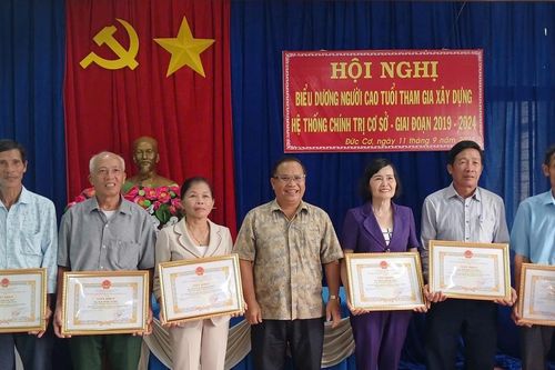 Đức Cơ biểu dương người cao tuổi tham gia xây dựng hệ thống chính trị cở sở