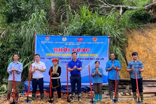 Bắc Sơn: Khởi công xây dựng nhà đại đoàn kết