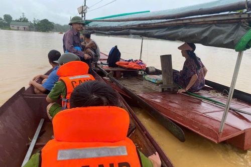 TP Việt Trì di dời gần 300 hộ dân do nước sông dâng cao gây ngập úng
