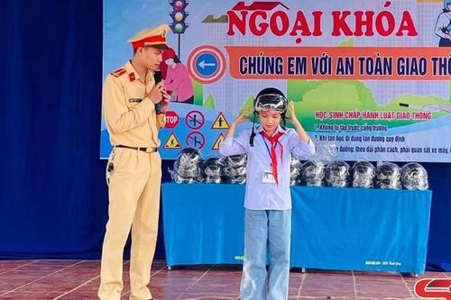 Thêm kiến thức pháp luật về trật tự an toàn giao thông cho học sinh