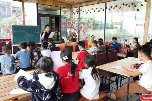 Lớp học tiếng Anh miễn phí cho học sinh vùng cao