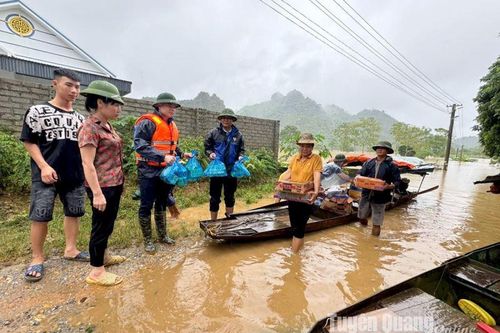 Hàm Yên vẫn còn gần 800 hộ bị cô lập do mưa lũ