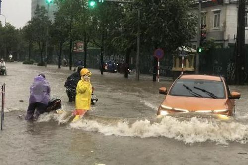 Ô tô điện cần kiểm tra gì sau khi lội nước?