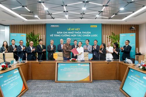 ABBANK và cổ đông chiến lược nước ngoài tăng cường hợp tác