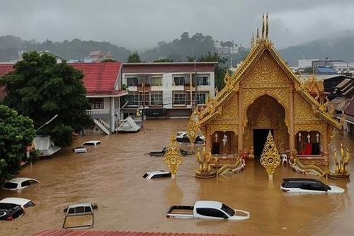 Miền Bắc Thái Lan chìm trong biển nước, nguy cơ đối diện 'trận lũ thế kỷ'