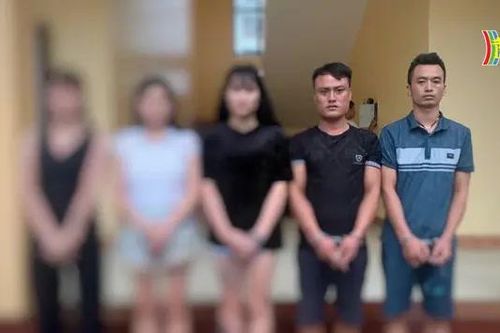 Bắt nhóm sử dụng ma túy trong gara ôtô