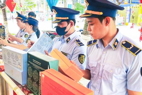 Kiểm soát thị trường hàng hóa dịp Tết Trung thu