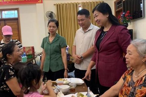 Chủ tịch Ủy ban MTTQ Việt Nam thành phố Hà Nội mong muốn người dân không quay về nơi ở cũ khi nước chưa rút