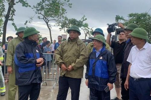 Mưa lũ còn phức tạp, Mê Linh cần bảo vệ an toàn tính mạng, tài sản người dân