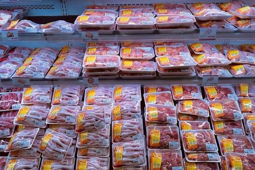 Hàng trăm tấn hàng 0 đồng từ miền Nam nhanh chóng được đưa đến các tỉnh ở miền Bắc đang chịu bão lũ