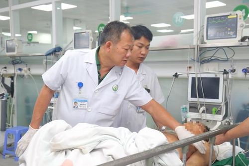 Bệnh viện ở Hà Nội hội chẩn từ xa, cấp cứu, điều trị cho nạn nhân bị vùi lấp do lũ quét