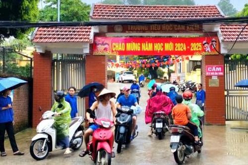 Nhiều địa phương cho học sinh nghỉ học hết tuần