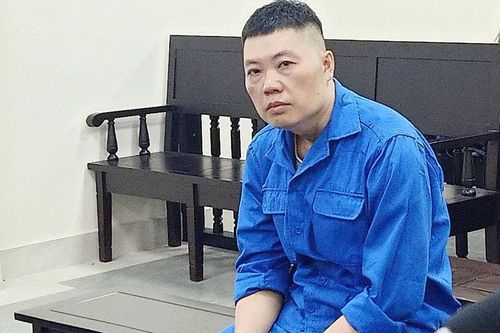 Giám đốc công ty khai khoáng liên tục 'rót tiền' cho gã bịp bợm