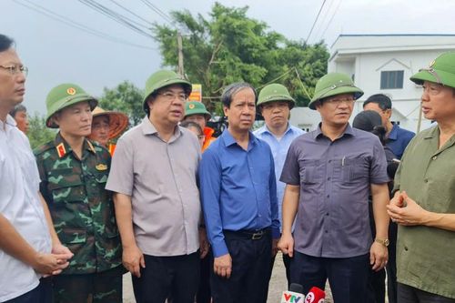 Phó Thủ tướng Trần Hồng Hà: 'Chú trọng xử lý môi trường, ứng phó dịch bệnh, khôi phục sản xuất'