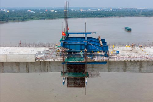 Cận cảnh hợp long cầu Nhơn Trạch lớn nhất Vành đai 3 TP.HCM