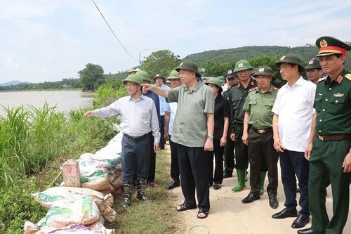 Tổng Bí thư kiểm tra công tác phòng, chống lụt bão ở Tuyên Quang