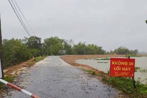 Vĩnh Phúc cấm xe ô tô trên đê tả, hữu Phó Đáy và tả Lô