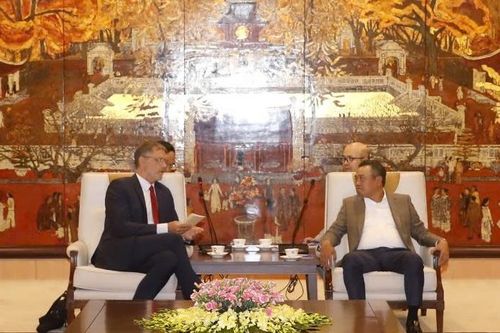 Hà Nội tạo điều kiện cho các dự án hợp tác với Pháp