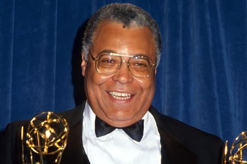 Vĩnh biệt James Earl Jones - 'giọng nói rền vang' của điện ảnh