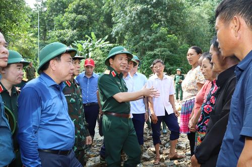 Thượng tướng Trịnh Văn Quyết kiểm tra công tác khắc phục hậu quả thiên tai tại Hà Giang