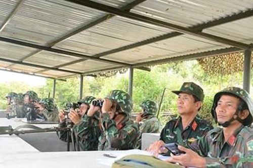 Sư đoàn Bộ binh 2 (Quân khu 5) diễn tập bắn đạn thật