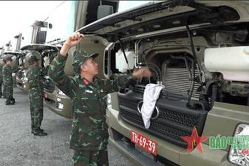 Tổng cục Hậu cần phối hợp vận chuyển 100 tấn gạo cứu trợ nhân dân vùng lũ