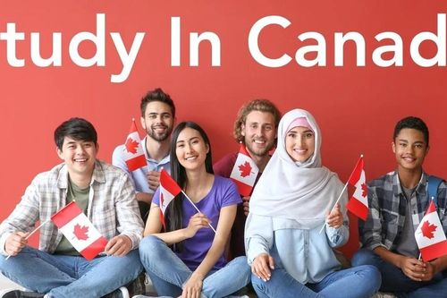 Sinh viên quốc tế tại Canada giảm 45%