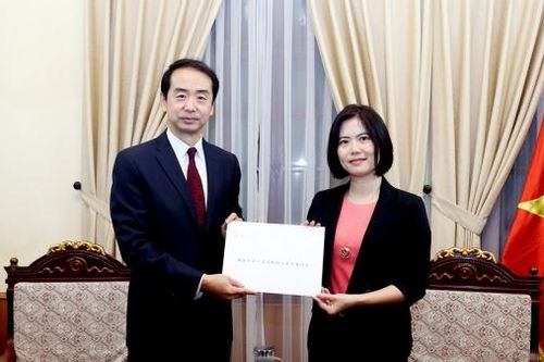 Bộ Ngoại giao tiếp nhận bản sao Thư ủy nhiệm bổ nhiệm Đại sứ Trung Quốc tại Việt Nam