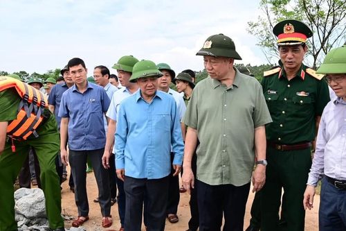 Tổng Bí thư, Chủ tịch nước Tô Lâm kiểm tra công tác khắc phục hậu quả cơn bão số 3 tại Tuyên Quang