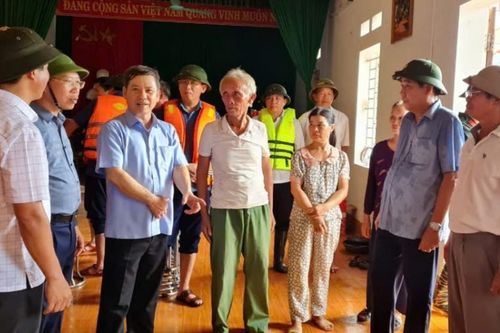 Bí thư T.Ư Đảng, Chánh án TAND TC tới kiểm tra công tác chống lũ ở Bắc Giang