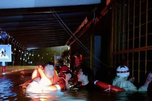 Kinh nghiệm khi thực hiện cứu hộ đồng bào vùng lũ