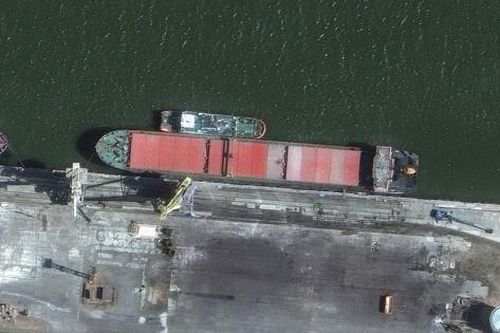 Ảnh vệ tinh hé lộ tàu của Iran cập cảng ở Nga