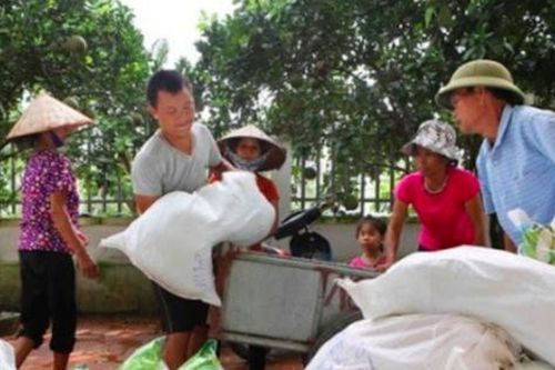 Xuất cấp gạo, xuồng, áo phao cho người dân ảnh hưởng bão lũ